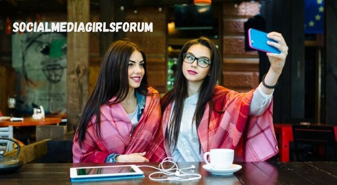 socialmediagirlsforum